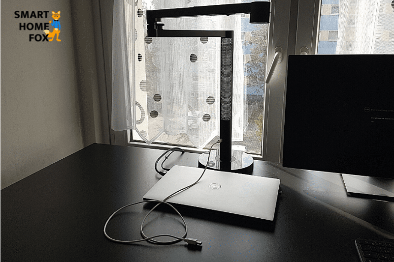 USB-C connector of the Dyson Lightcycle Morph light in a close-up view